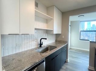 70 W Huron St APT 902, Chicago, IL 60654