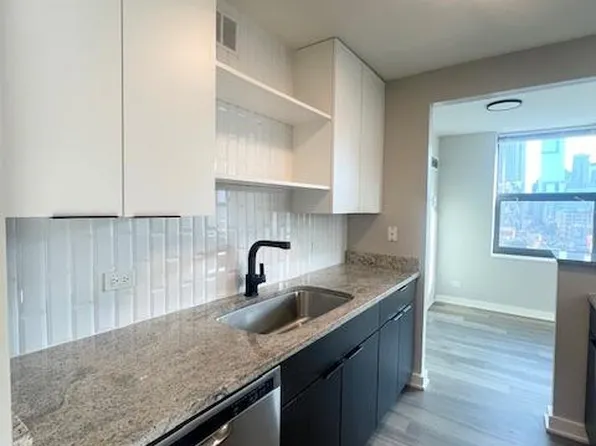 70 W Huron St, Chicago, IL