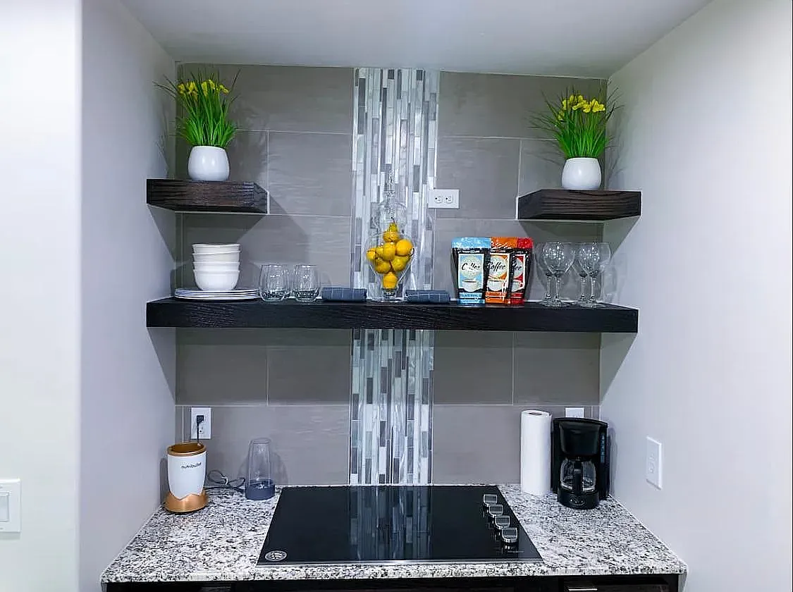 2 bed, 650 sqft, $1,590 — Photo 4