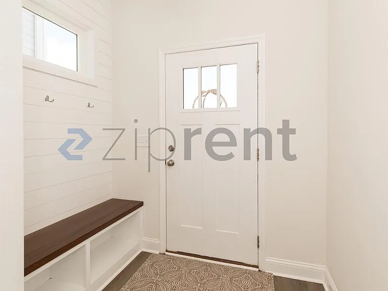 1402 Landon Hills Dr — Photo 4