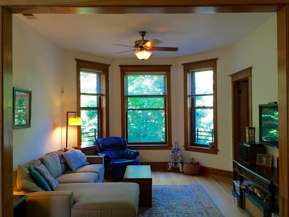 1st image of 2643 N Whipple St #2