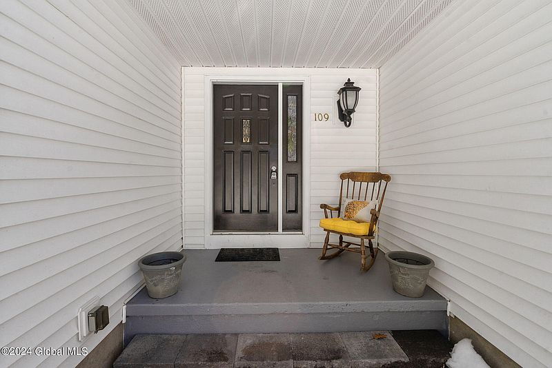 4th image of 109 Chelsea Drive