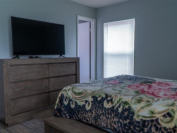 4th image of 3544 Seven Springs Blvd