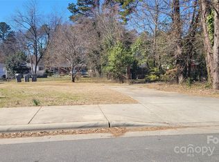 1927 Irma St, Charlotte, NC 28216