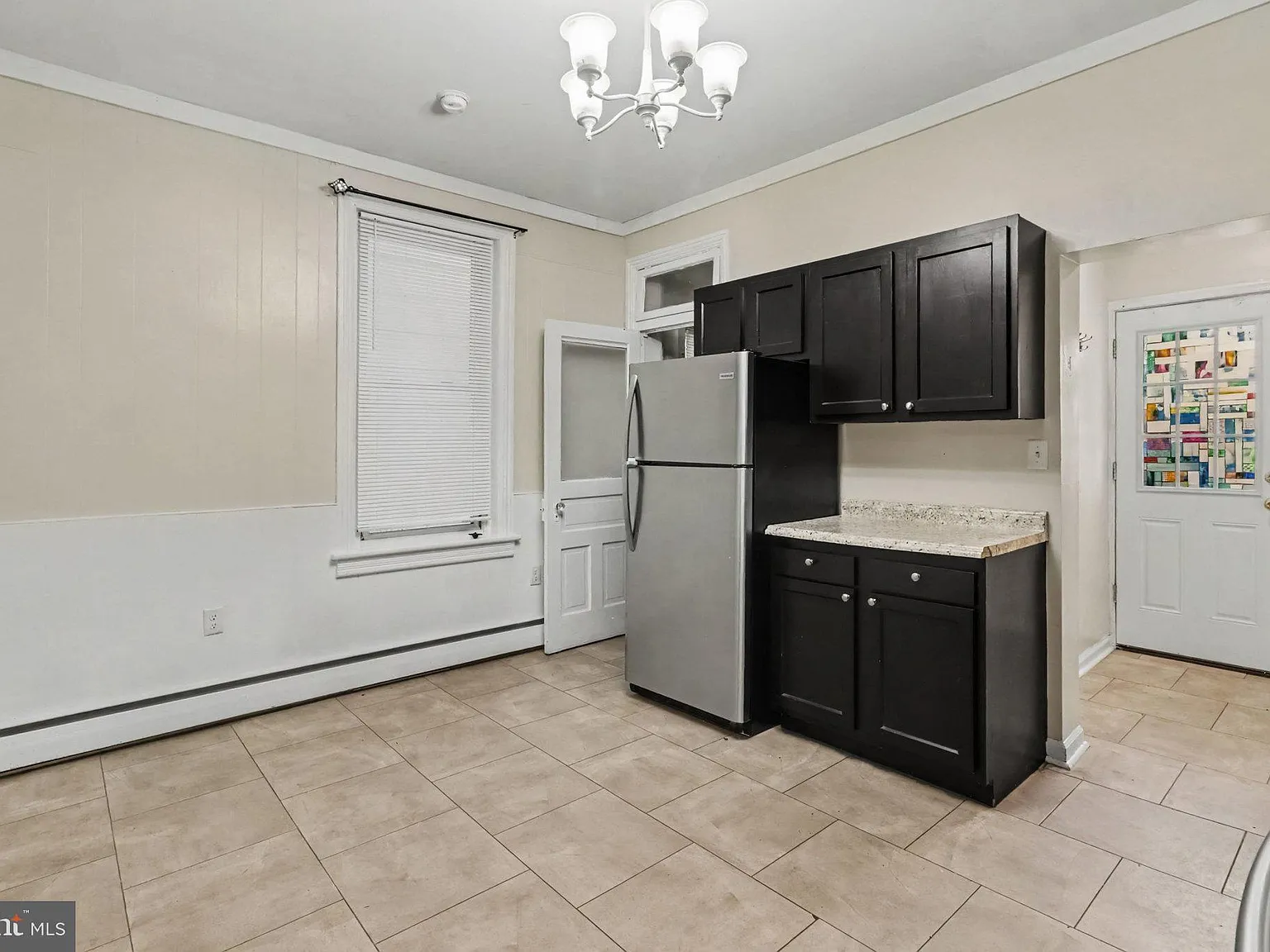 1 bed, 1.0 bath, 800 sqft, $1,150 — Photo 3