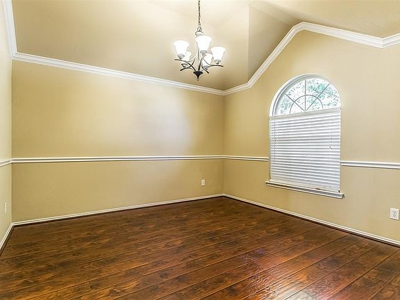 5th image of 9405 Caliente Dr