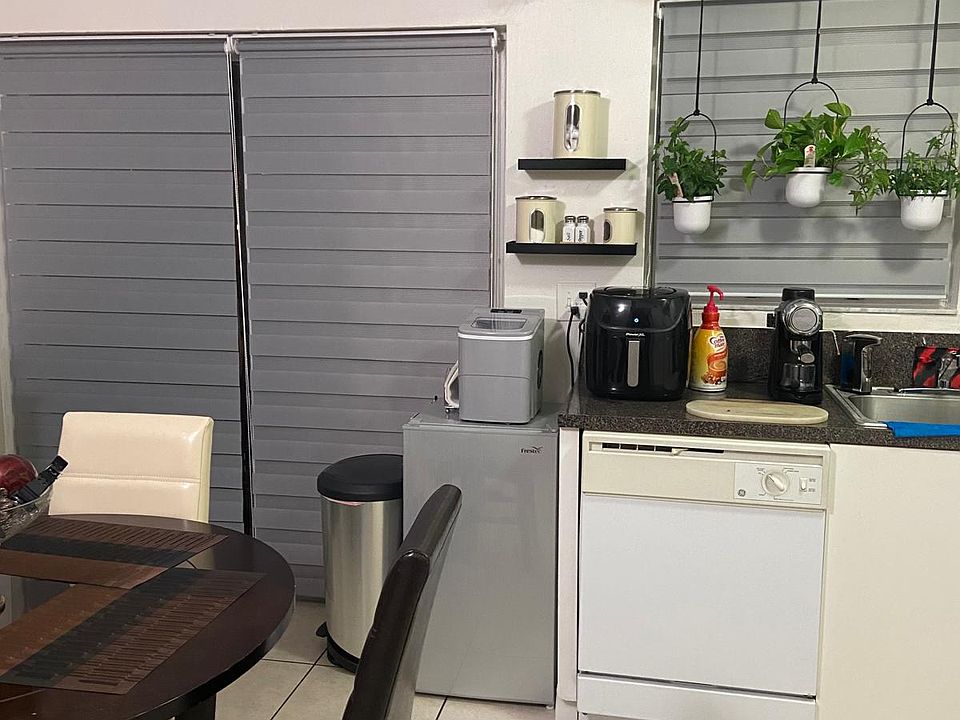 Kitchen dining room