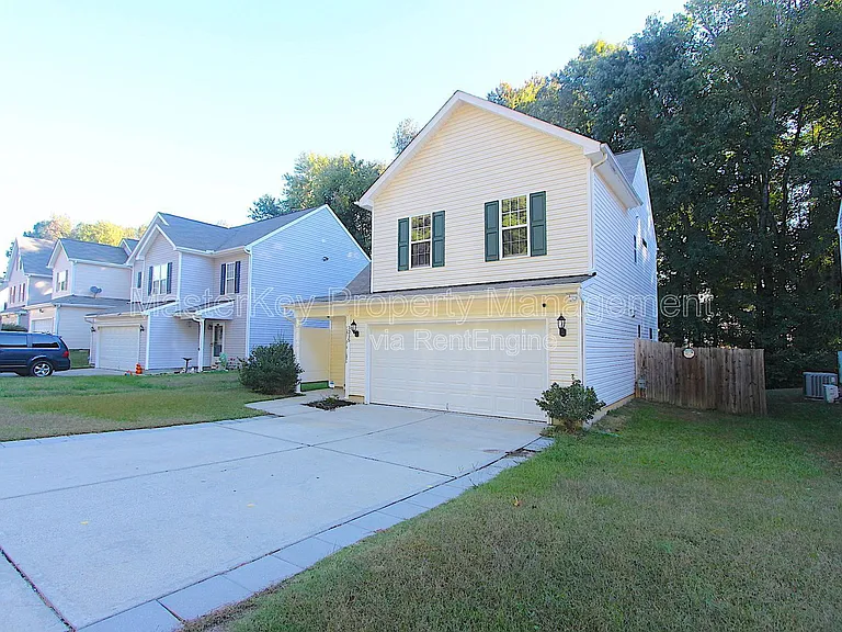 3215 Polite Ln — Photo 2