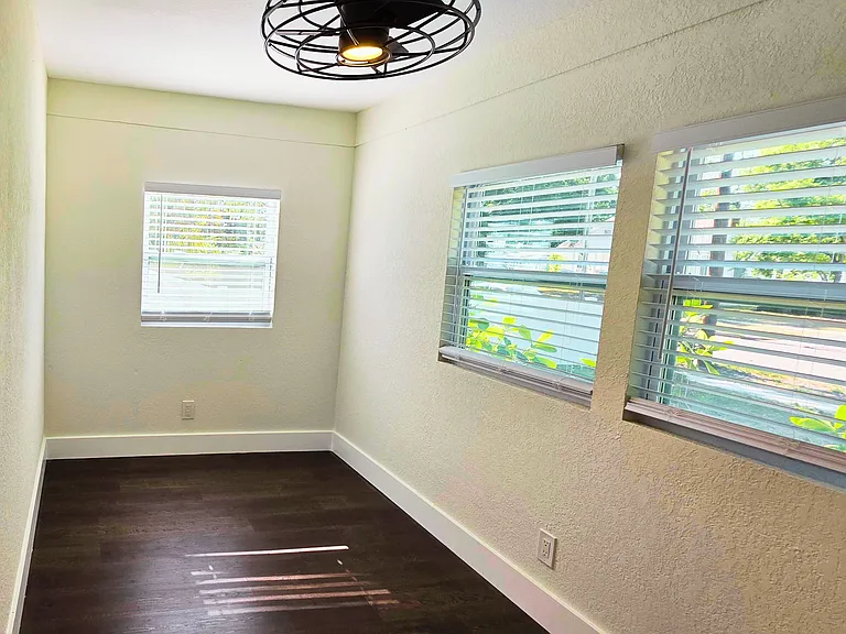 Office / Den / Kid's Bedroom