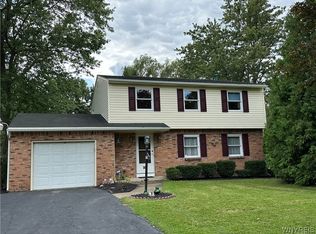 30 Puritan Pl, Orchard Park, NY 14127