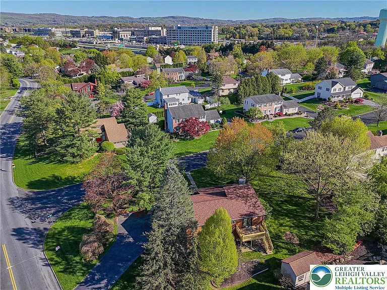 3705 Vale View Dr S — Photo 47