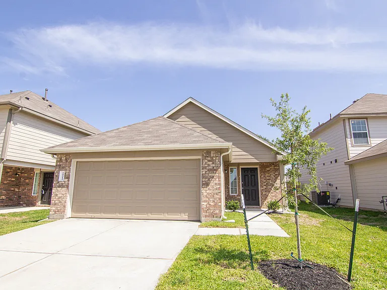 24414 Borelli Dr — Photo 5