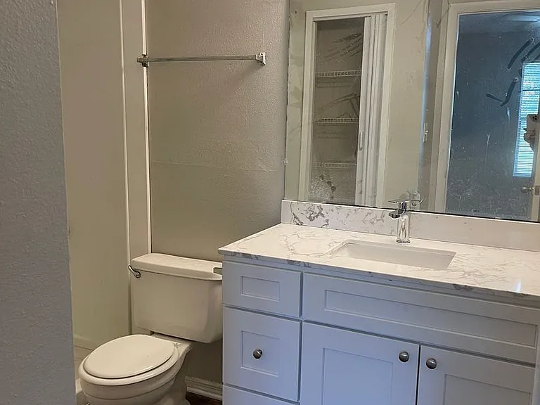 238 Afton Sq #202 — Photo 9