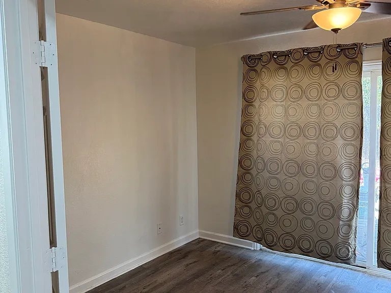 124 W Manfield St — Photo 16