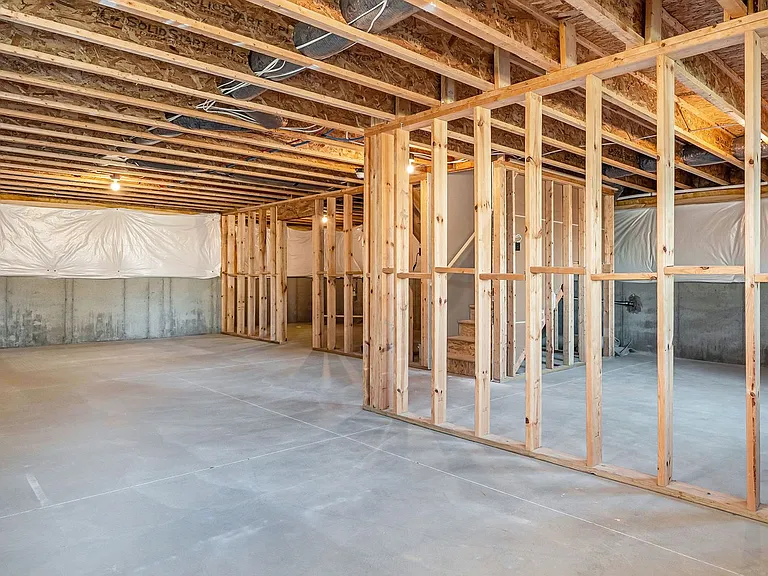 1597 Carolyn Dr — Photo 23