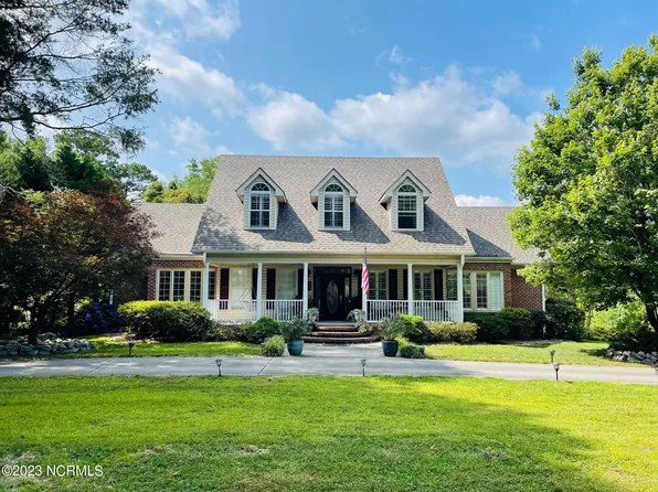 20 Gooseneck Road E, Rocky Point, NC 28457