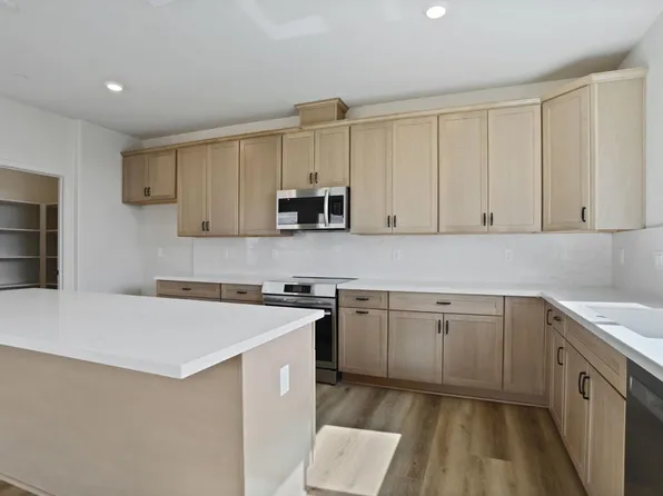 713 Billhook Dr, Vacaville, CA 95687