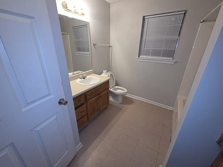 108 Hines Blvd #D — Photo 11
