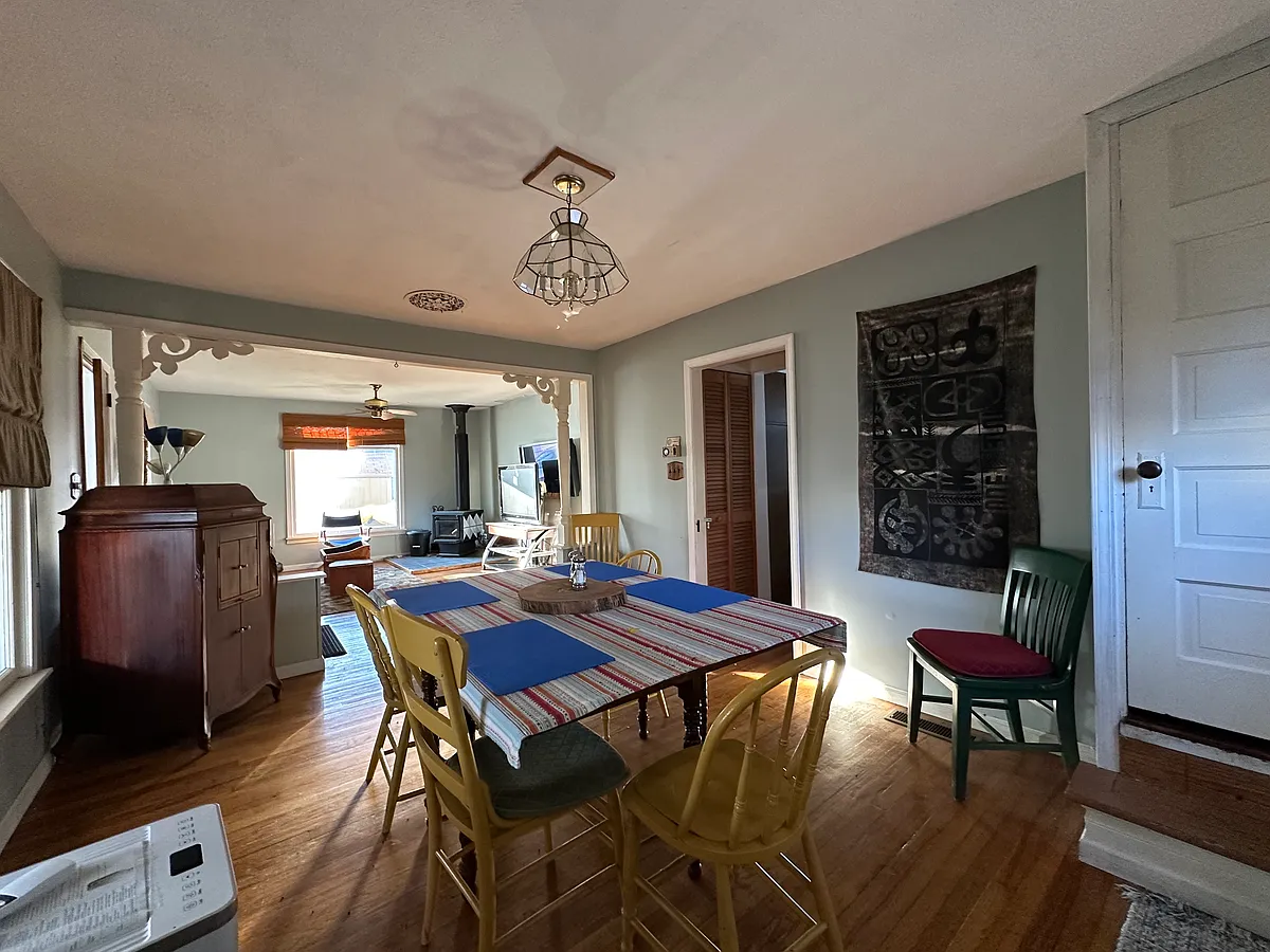 Building Photo - 2158 Midlake Dr