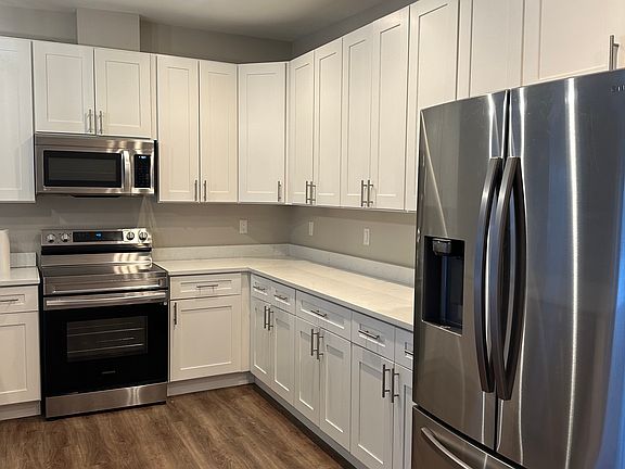 2nd image of 4607 Lorain Ave #201