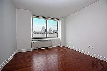 Rented by R New York
