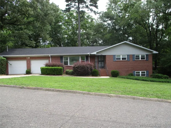 173 Pinecrest Dr, Ozark, AL 36360