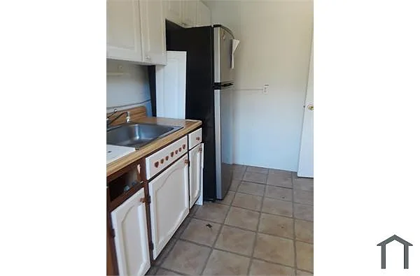 Building Photo - 2668 Linhart Ave #1