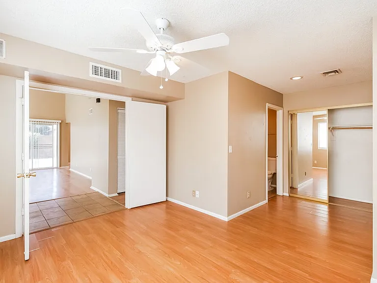 1811 S 39th St #3 — Photo 9