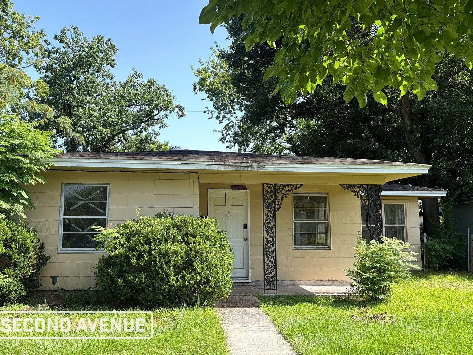 3 bed, 1.0 bath, 1199 sqft, $1,395 — Photo 1