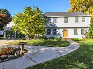 405 N Powell Rd, Essexville, MI