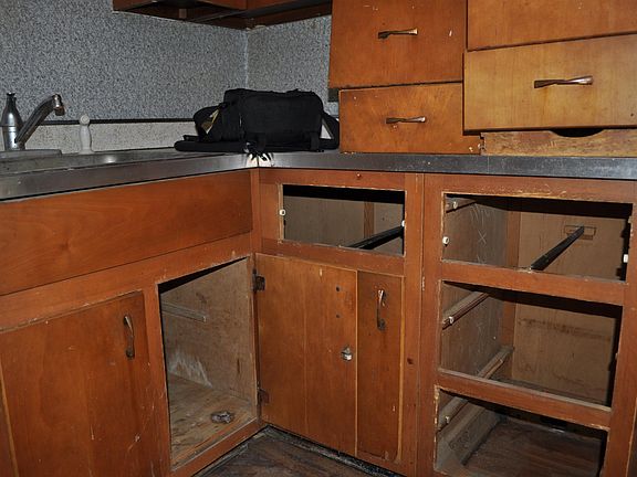 5th image of 3722 Old Romney Rd