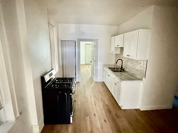 5th image of 2909 Gravois Ave APT 1W