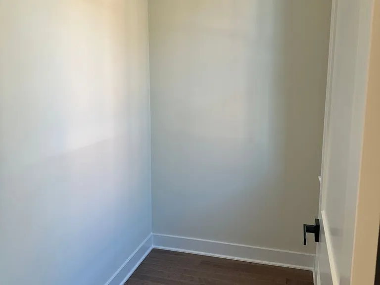 111-117 Thornton Ln — Photo 16