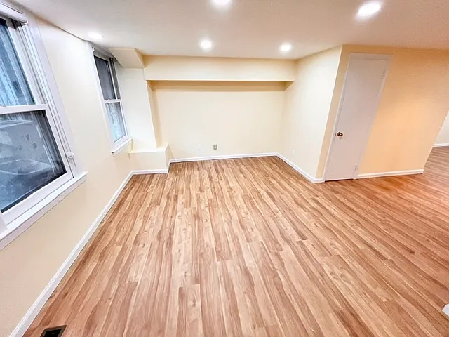 407 Temple St #B — Photo 2