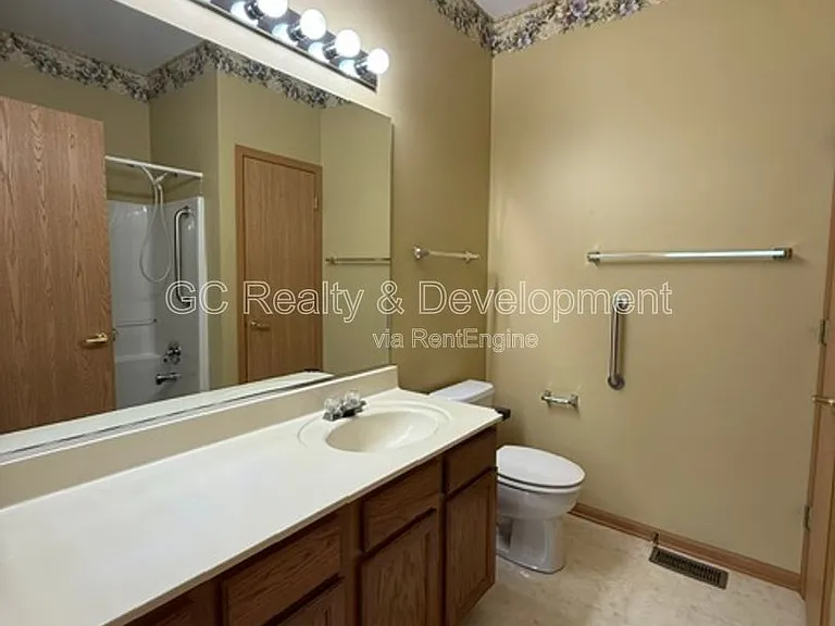 12961 Pennsylvania Ave — Photo 15