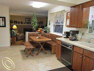 5th image of 20191 Wellesley St