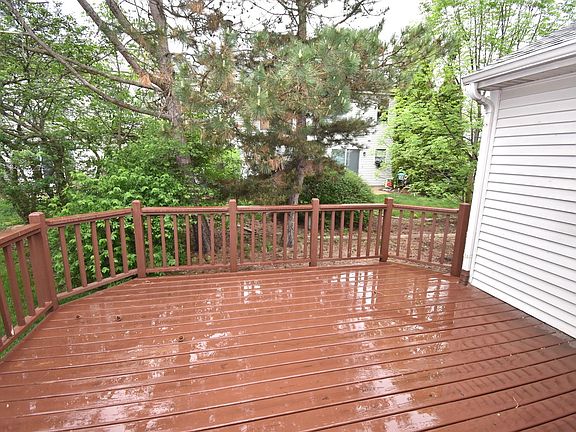 4th image of 170 Hamlet Cir