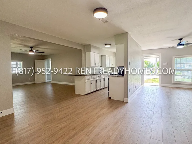 2613 Fairbrook St — Photo 12