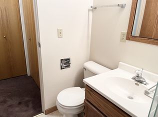 400 W Cook St #17694457, Springfield, IL 62704