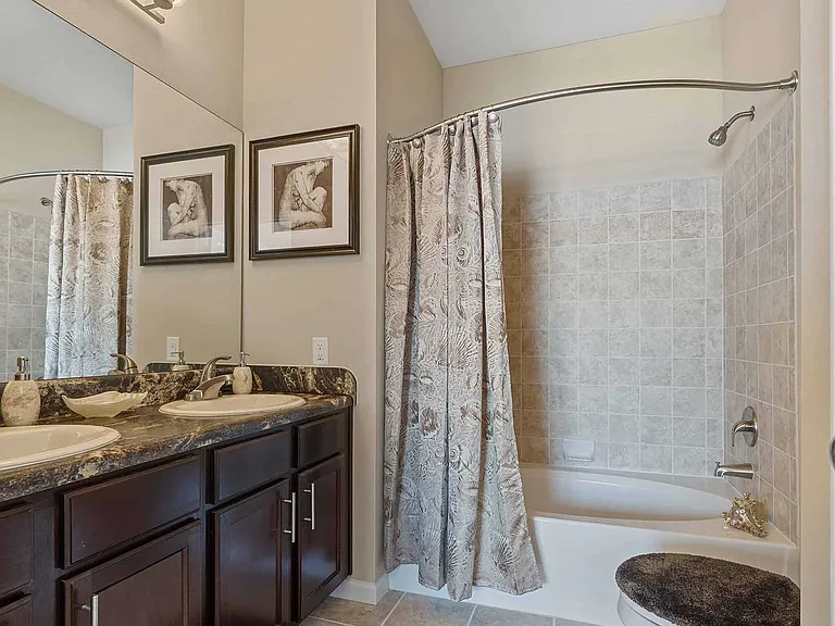 Esplanade at Stonebridge Village Apartments — Photo 29