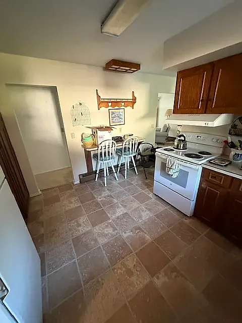 3 bed, 1.5 bath, $2,700 — Photo 4