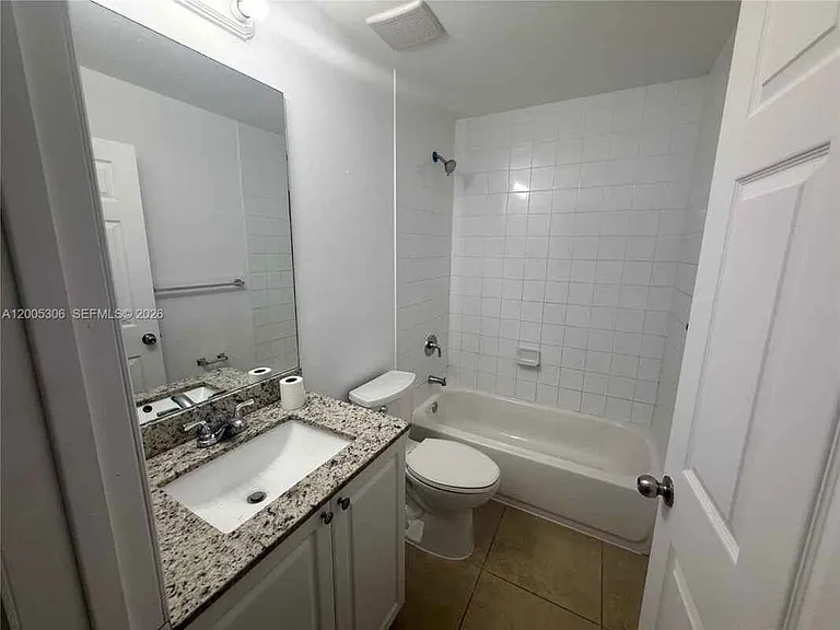 1565 NW 47th St — Photo 9