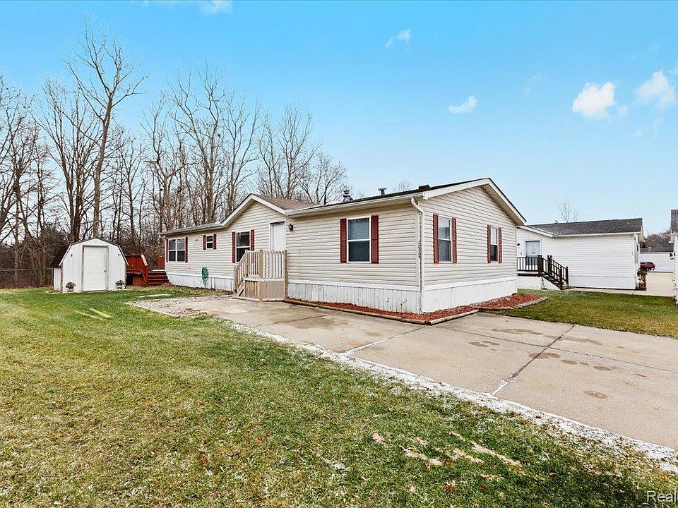 1st image of 28289 Spruce Dr