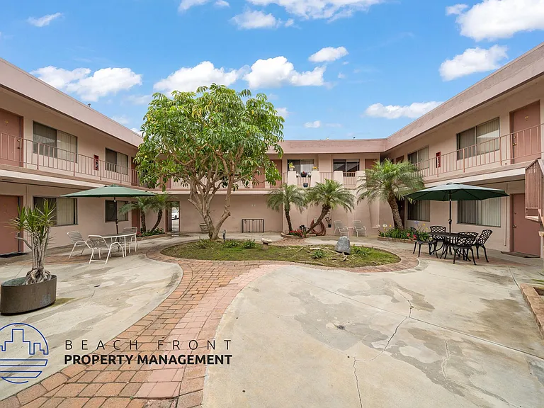 12233 Manor Dr. — Photo 13