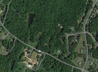 4 Colvin Rd, Amissville, VA 20106