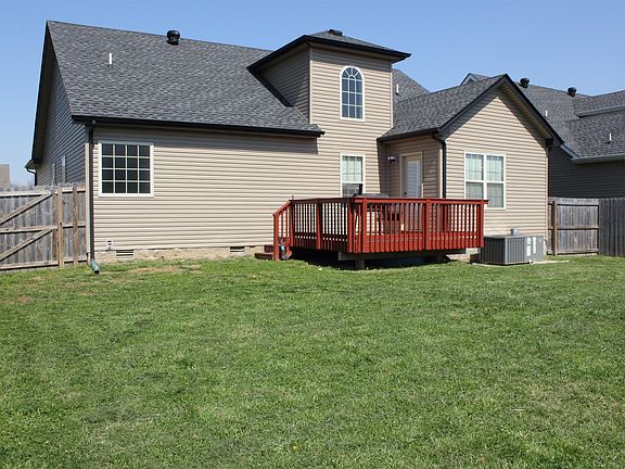 3rd image of 502 Falkland Cir