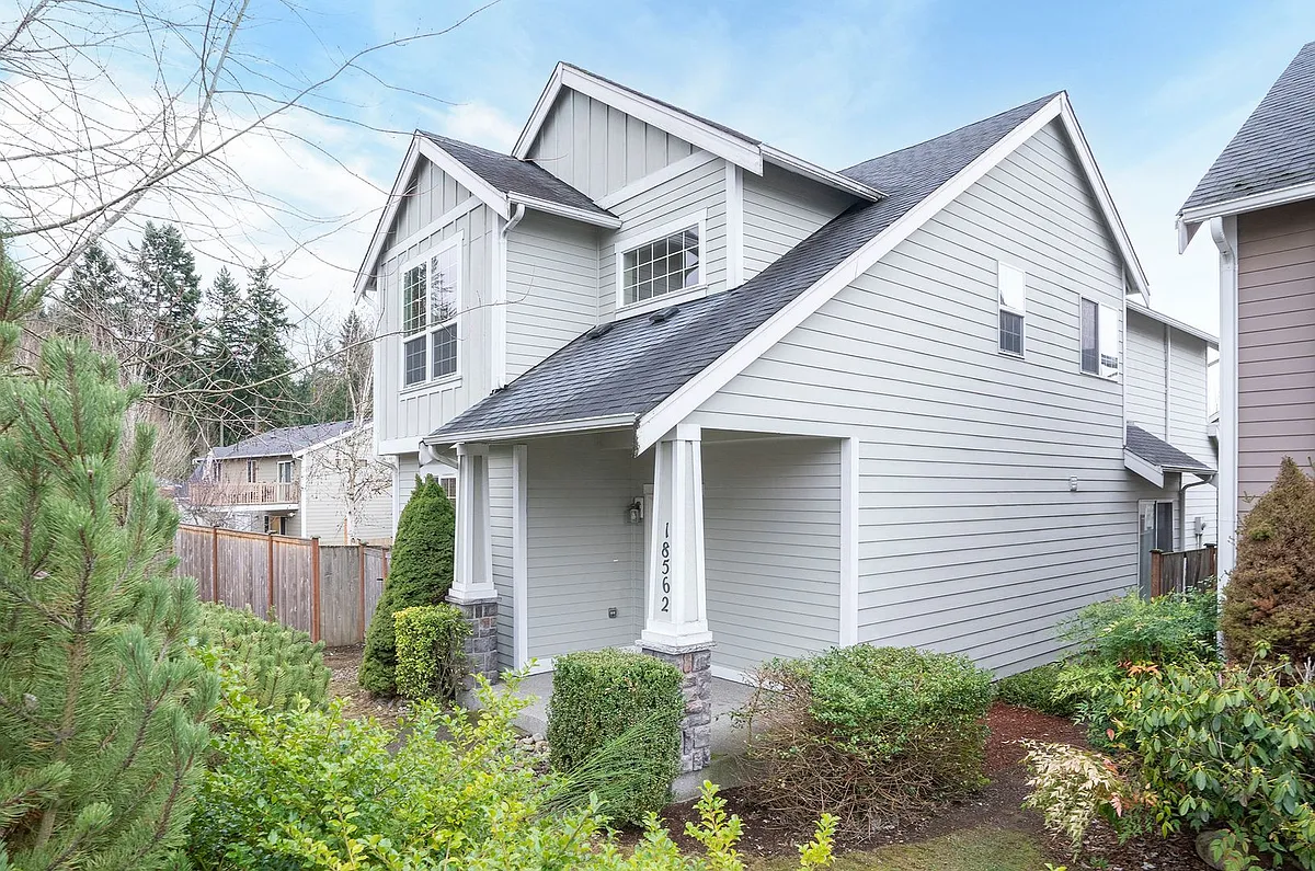 Building Photo - 18562 97th Ave E