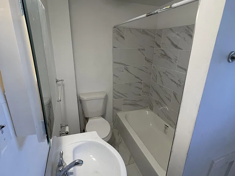 412 N Holly St — Photo 9