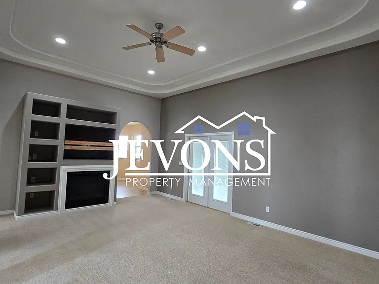 6601 Cherry Ridge Ct — Photo 11