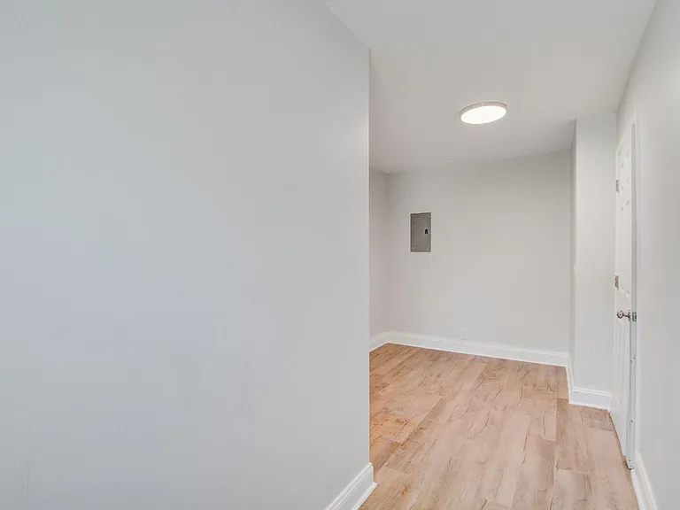 7221 Patricia Dr — Photo 8